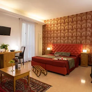https://relais-la-torre.hotelinveneto.com